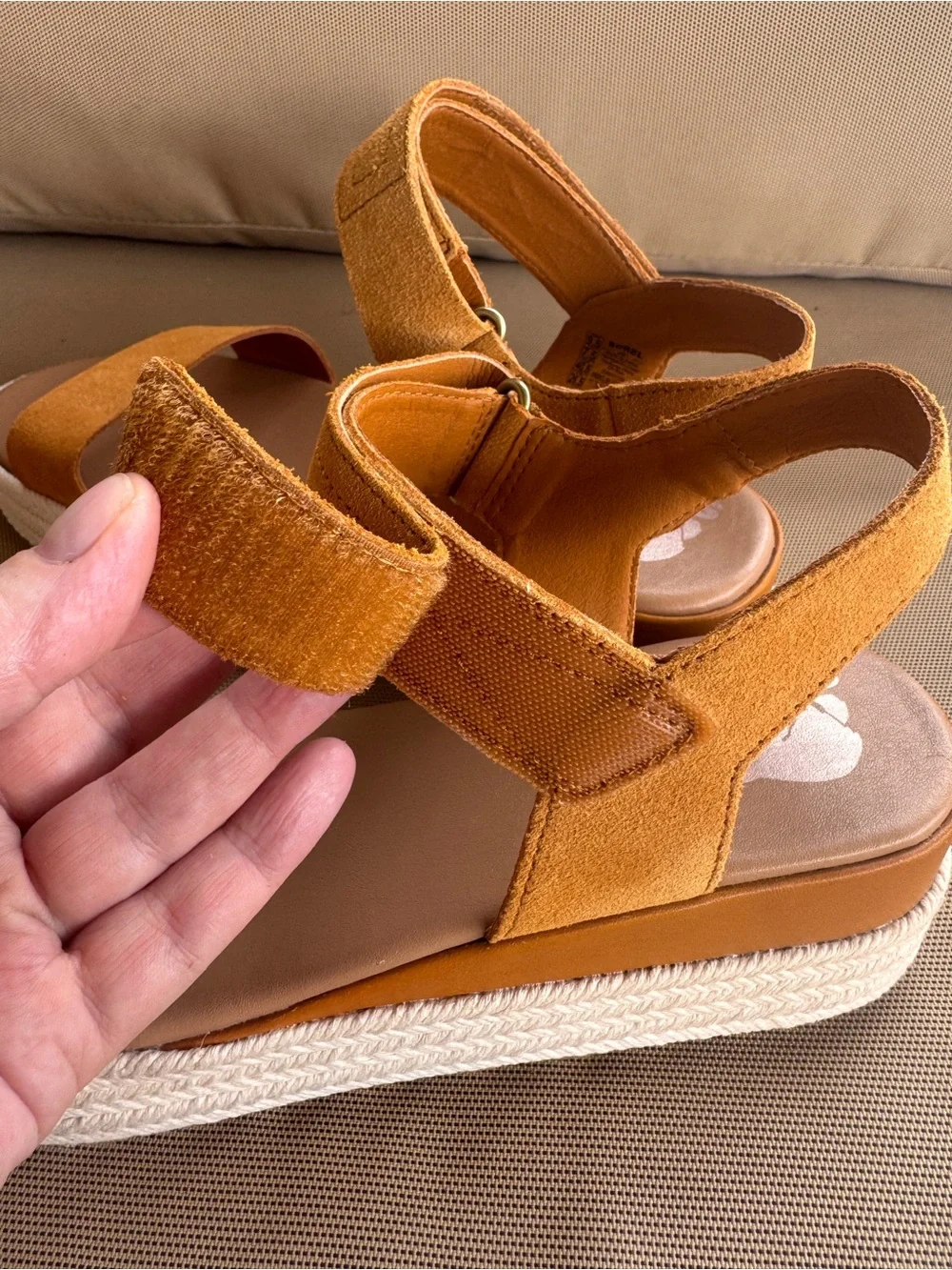 SOREL Cameron Flatform Sandals Canyon Gold Suede Platform Women’s 9.5